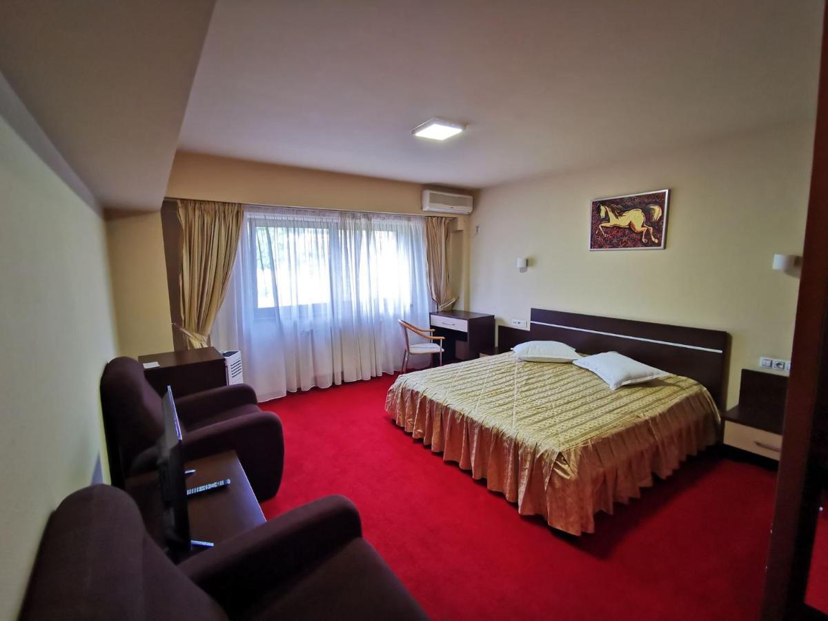 Hotel Severus Zalau Exterior photo